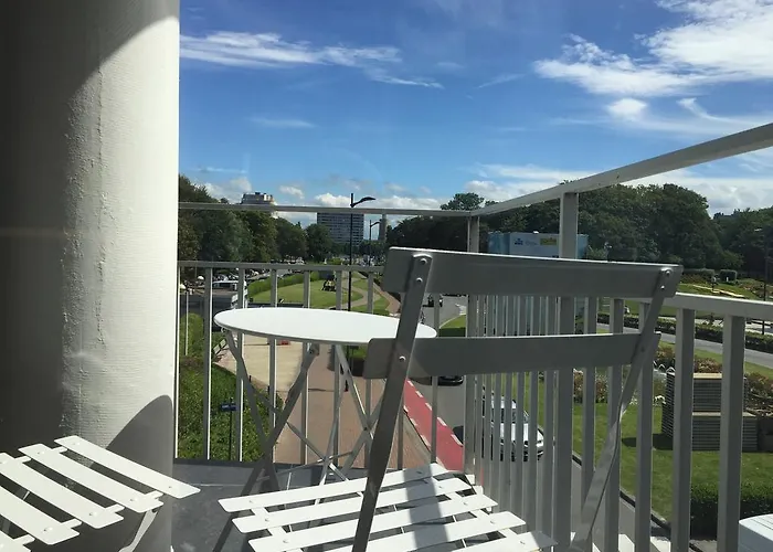 Holidaysuite Mathilda * אוסטנדה